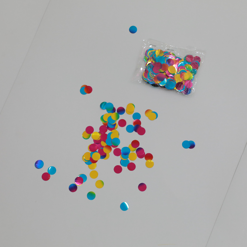 Цветни конфети
